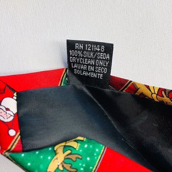 🎄Set of 2 Novelty Christmas Musical Ties – Red & Green Holiday Prints NOEL Santa - Picture 8 of 8